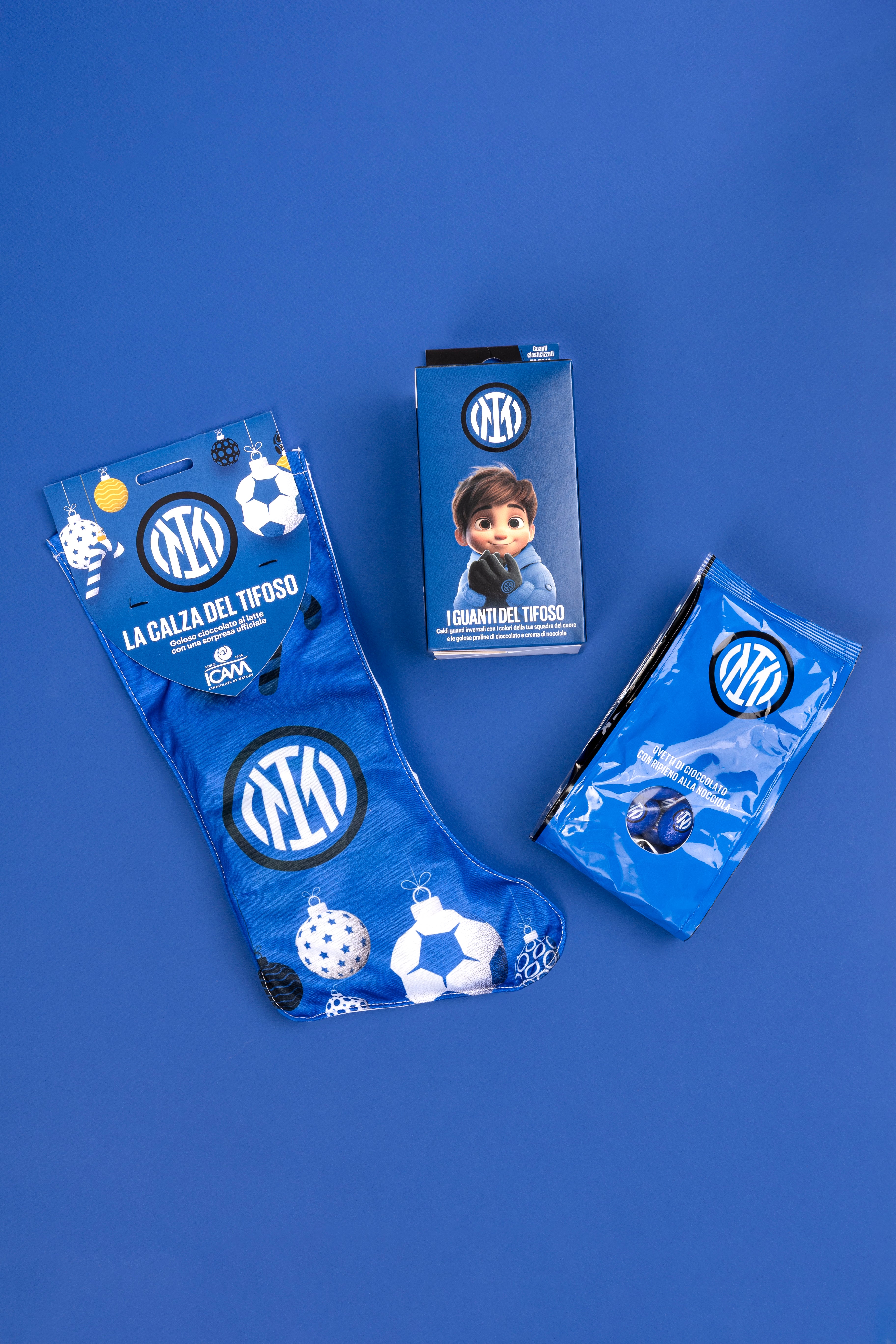 Il Kit del Tifoso Neroazzurro: Guanti, Ovetti e Calza della Befana Inter