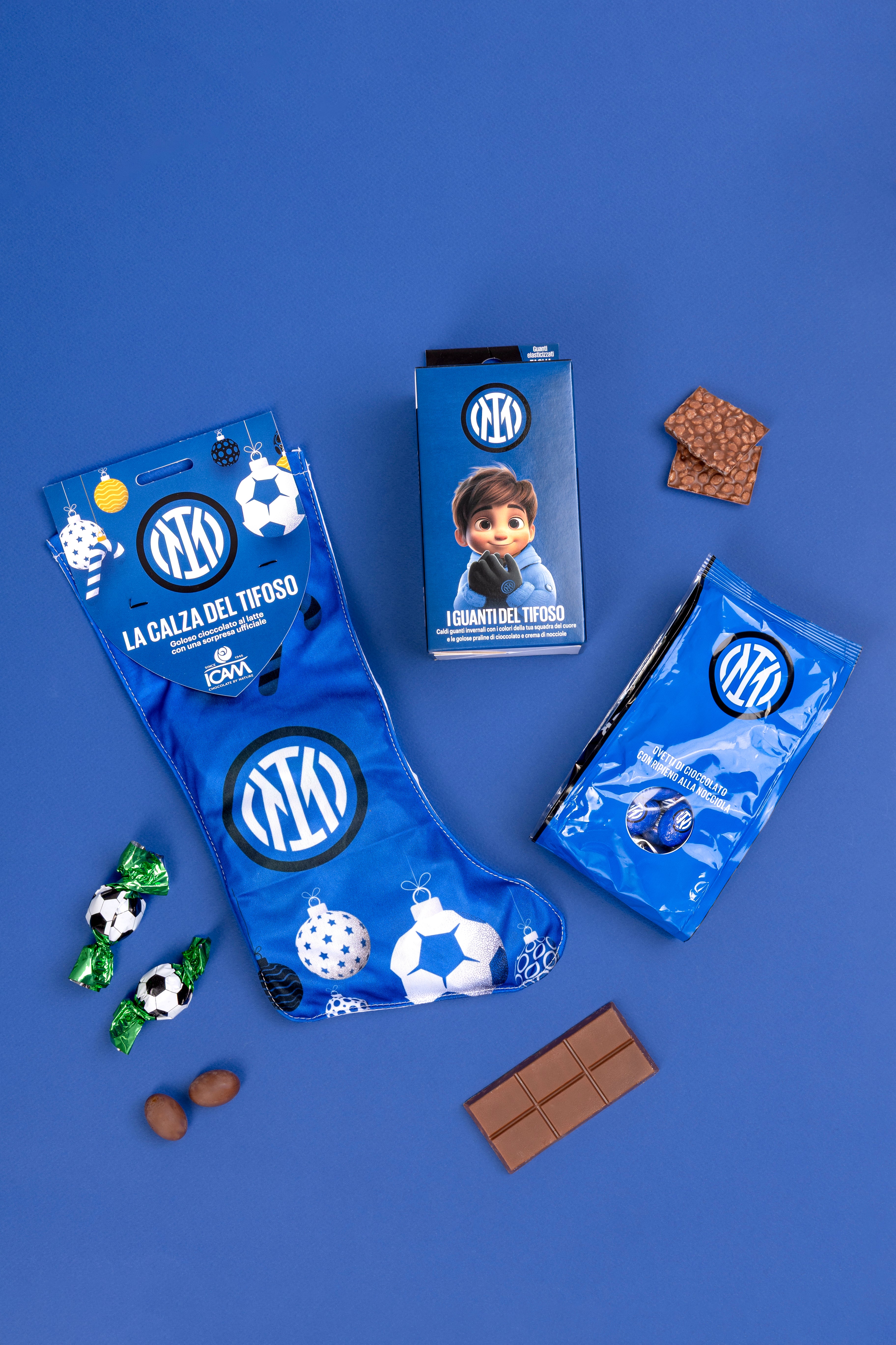 Il Kit del Tifoso Neroazzurro: Guanti, Ovetti e Calza della Befana Inter