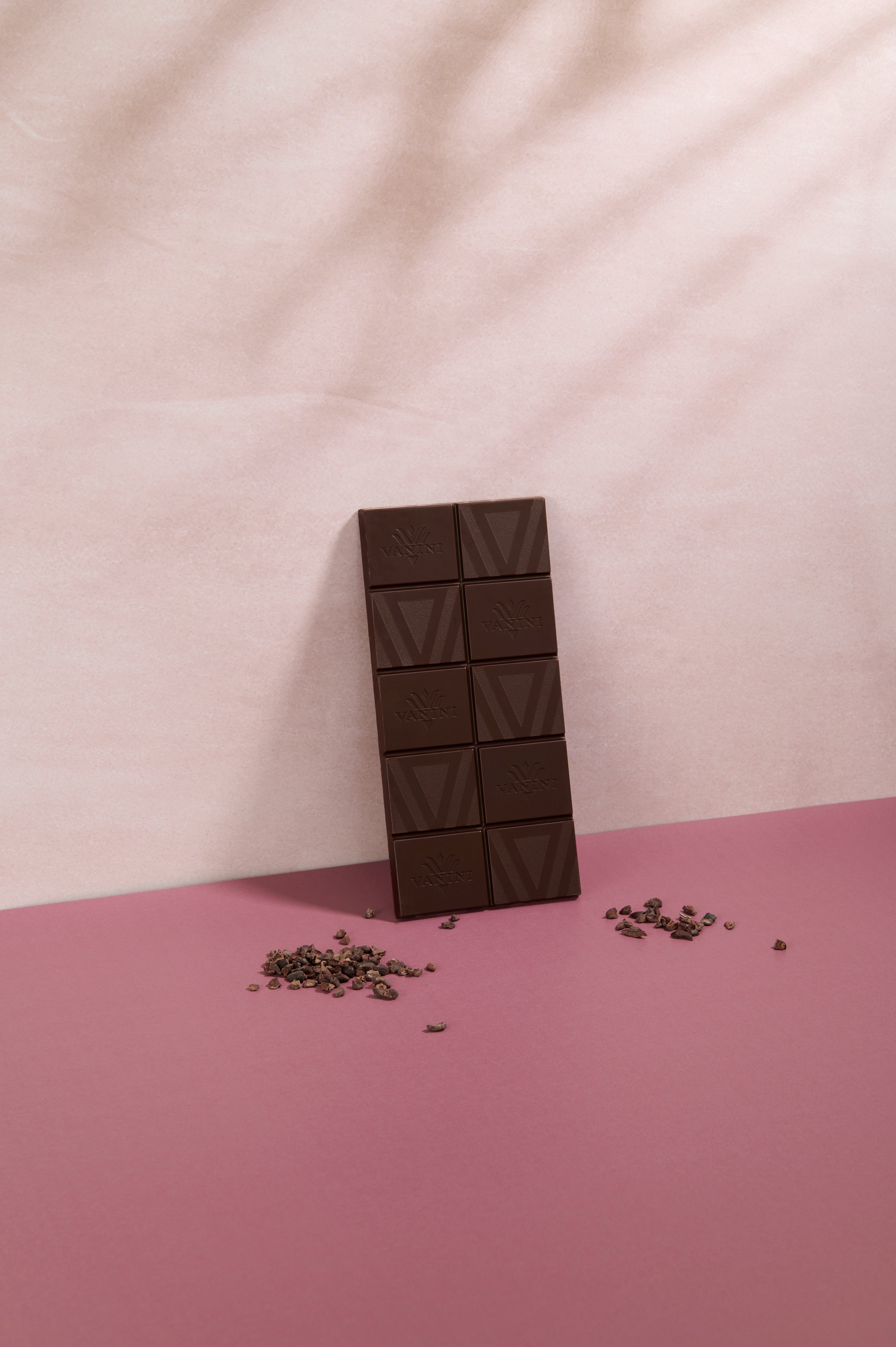 Vanini Single Origin Peru Dark Chocolate Bar 74% with Cocoa Nibs