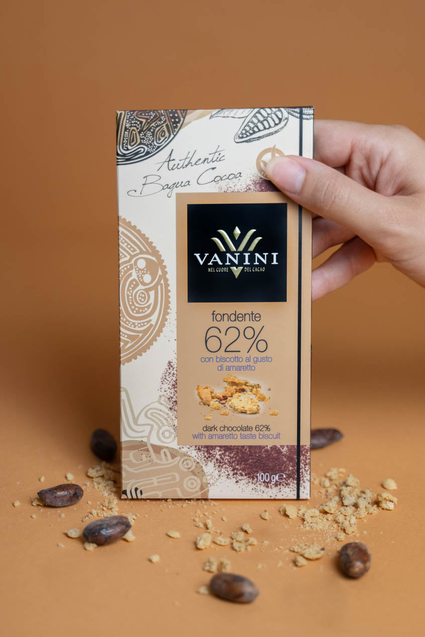 Tavoletta Vanini Bagua Fondente 62% con biscotto al gusto di amaretto