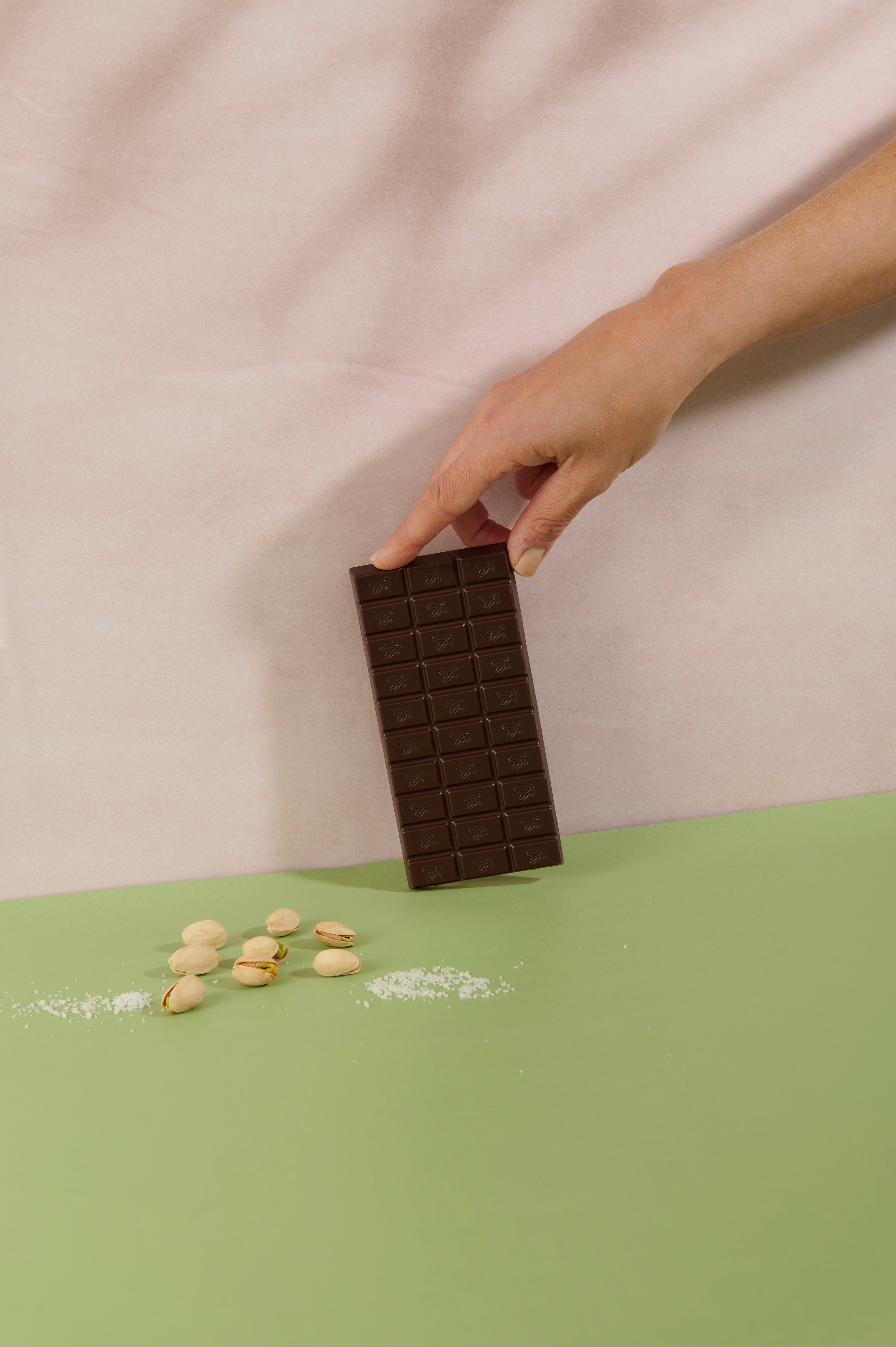 Tavoletta Vanini Uganda Fondente Bio 56% con pistacchi salati